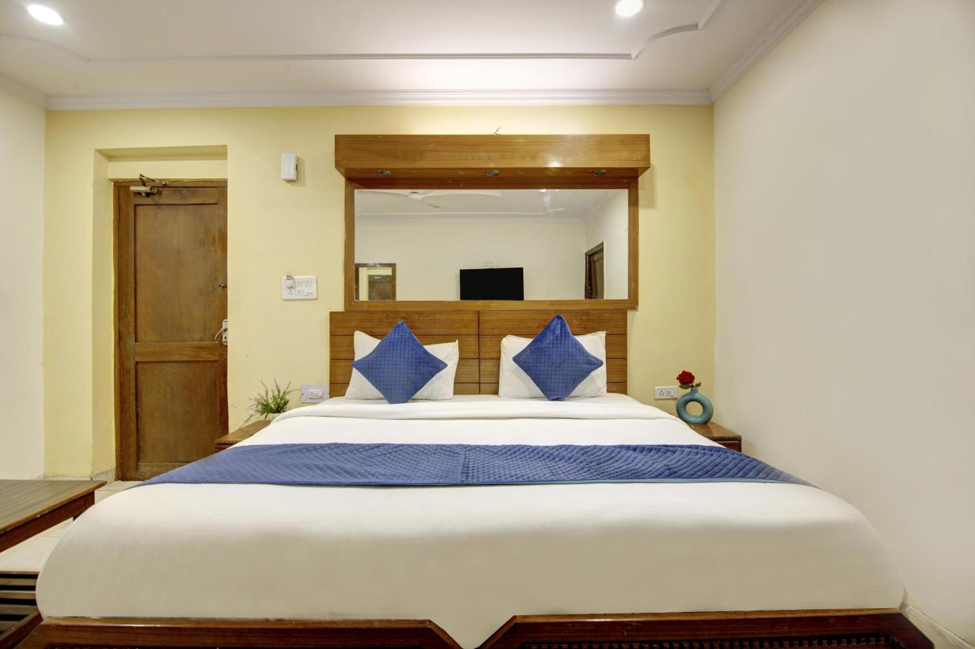 Hotel The Eden Park 诺伊达 外观 照片