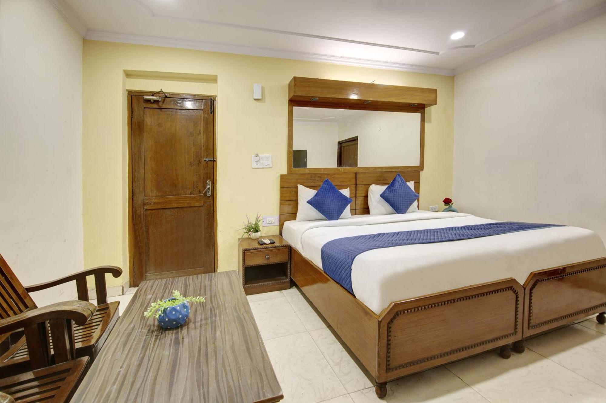 Hotel The Eden Park 诺伊达 外观 照片